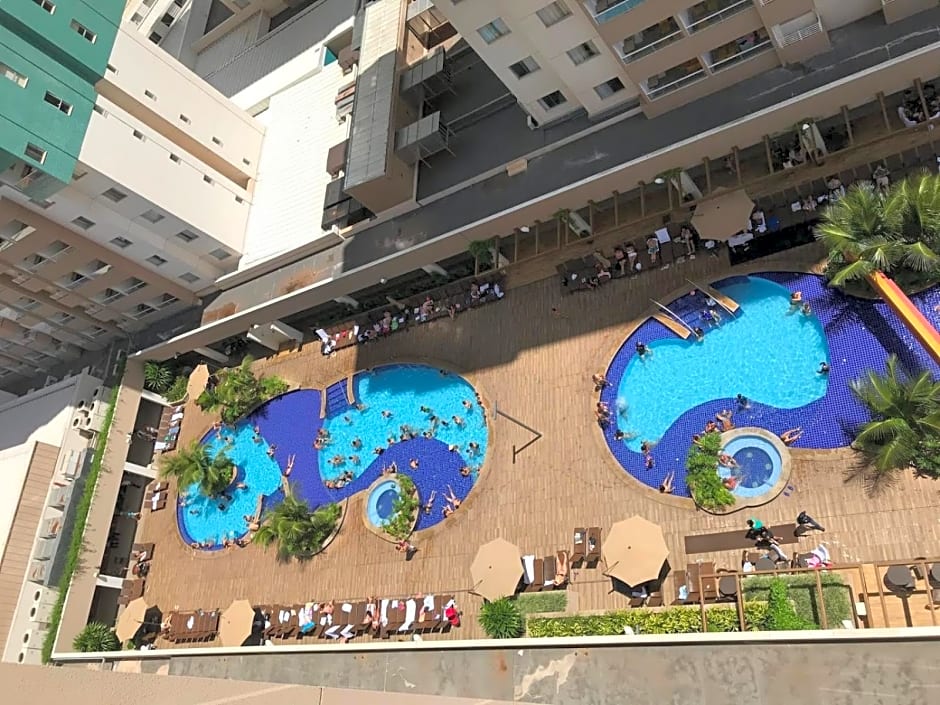 Apartamento em Resort de Olímpia ao lado do Parque Aquático