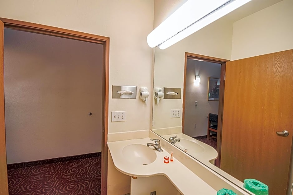 Econo Lodge Inn & Suites Mesquite - Dallas East