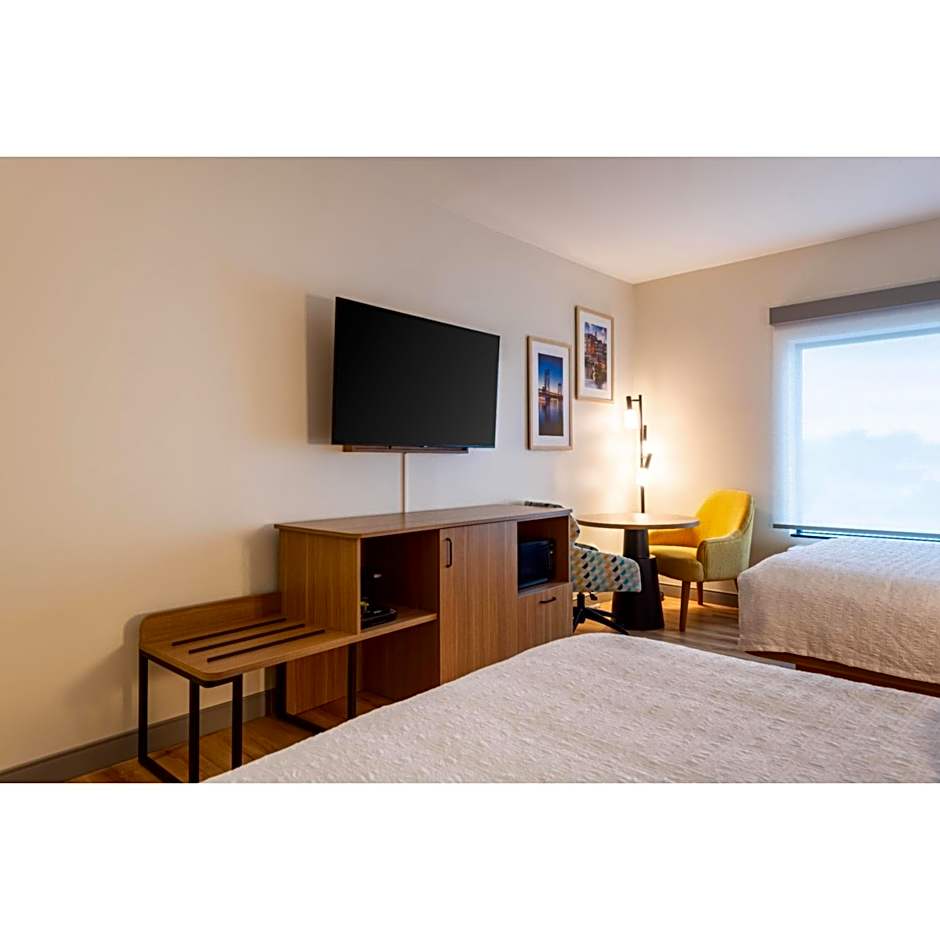 Hampton Inn & Suites Boston/Stoughton