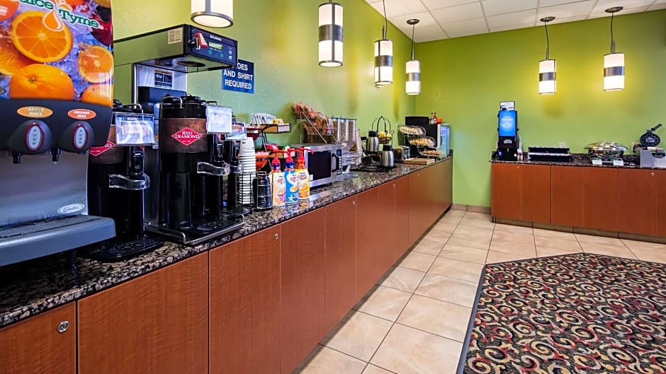 Best Western Plus Mid Nebraska Inn & Suites
