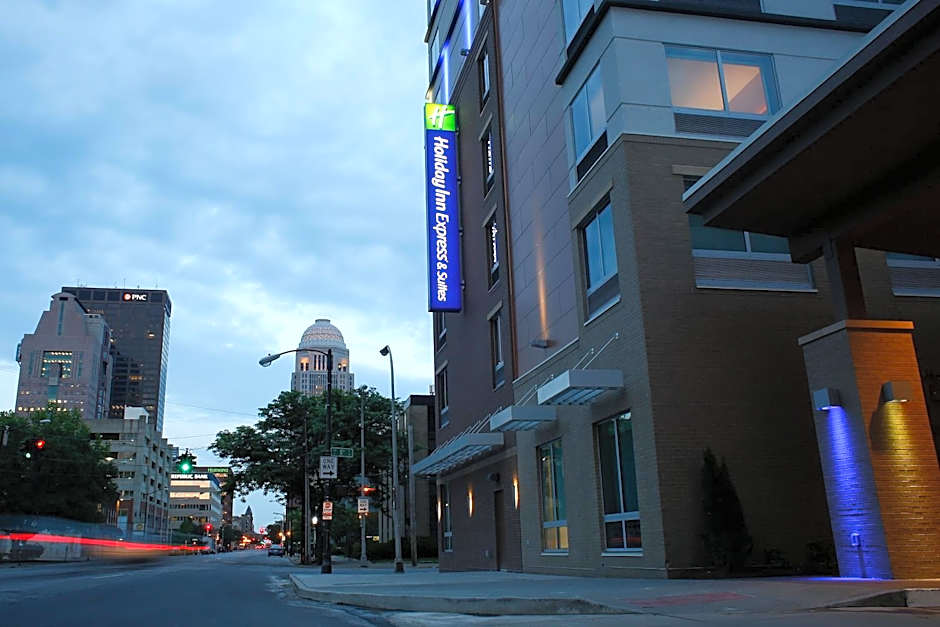 Holiday Inn Express & Suites Louisville Downtown By IHG