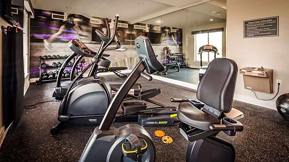 Best Western Plus Bay City Inn & Suites