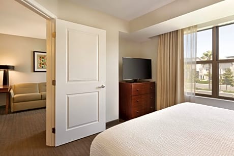 One-Bedroom King Suite