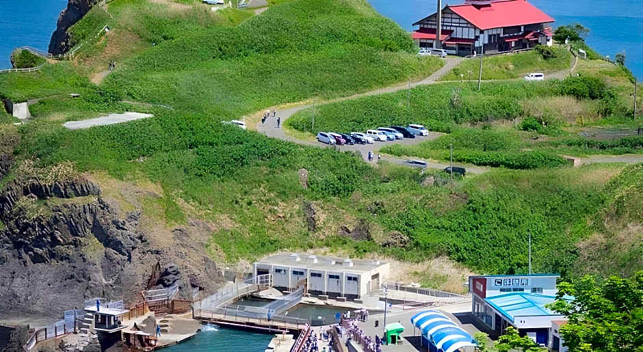 Otaru Tap Room & Hostel