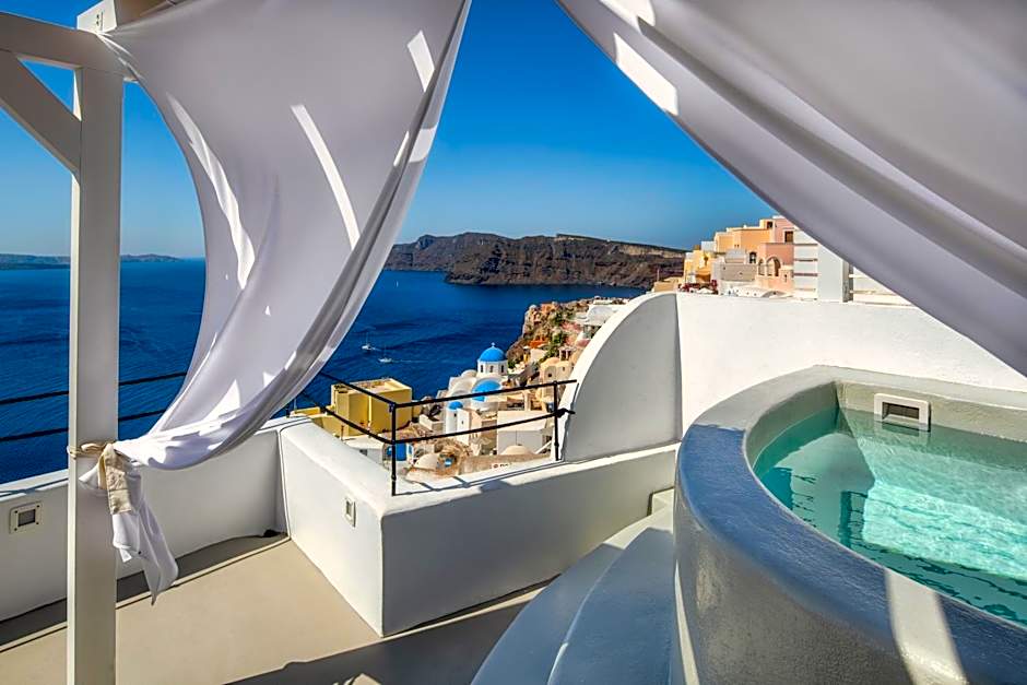 Kaleidoscope Oia Suites