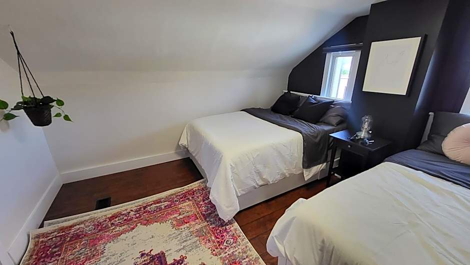 JstLikeHome - Old Ottawa Suite & Guesthouse