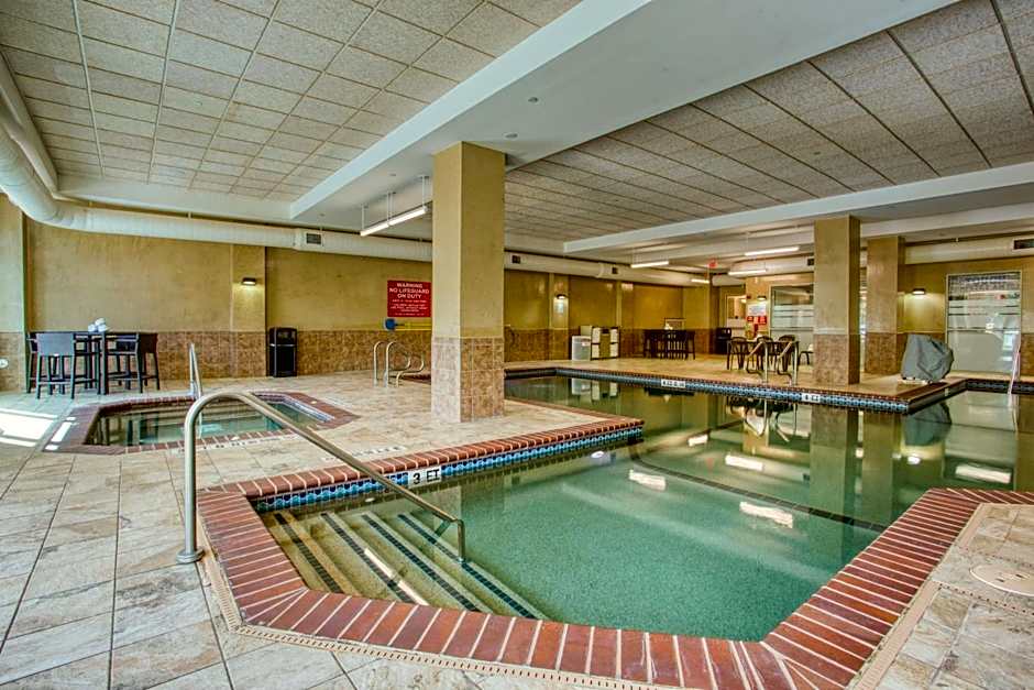Drury Inn & Suites Near La Cantera