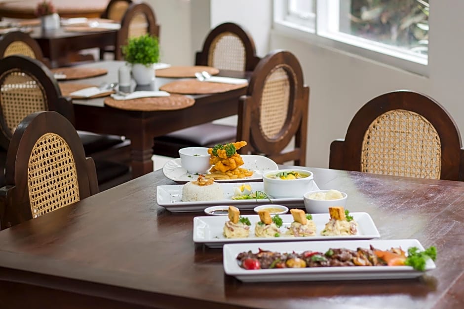 Grand Puri Saron Yogyakarta