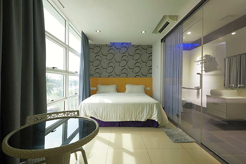 East Sun Hotel