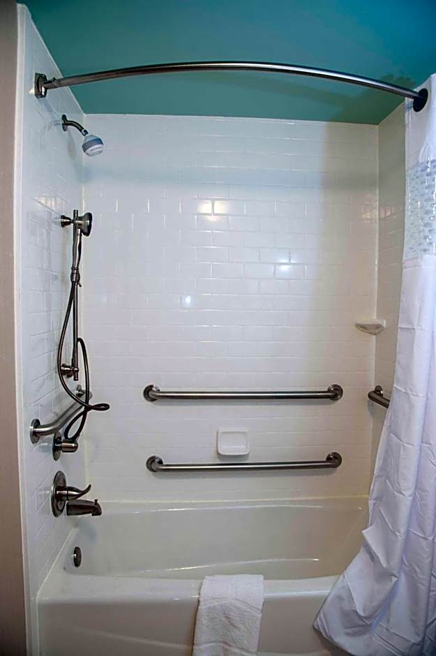 Hampton Inn By Hilton & Suites Gulfport