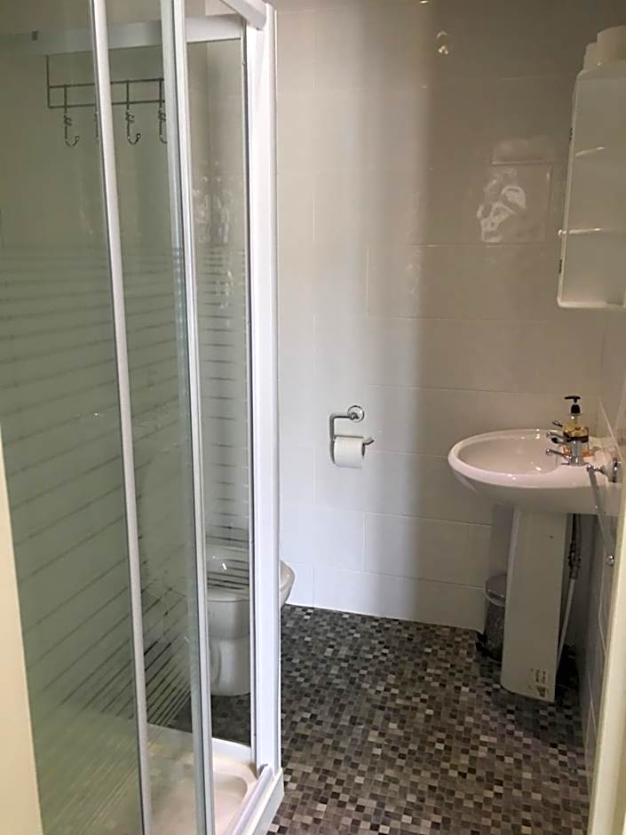 Camelot Seafront Hotel