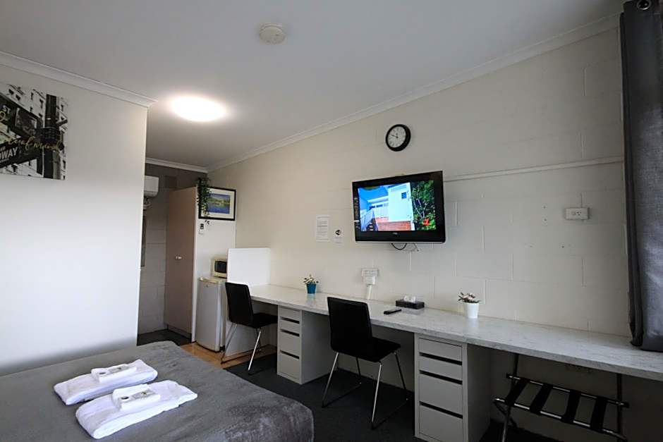 Pelicans Motel San Remo