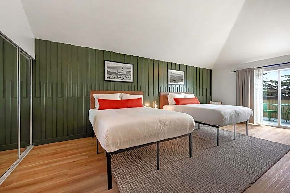 Bodega Coast Inn and Suites