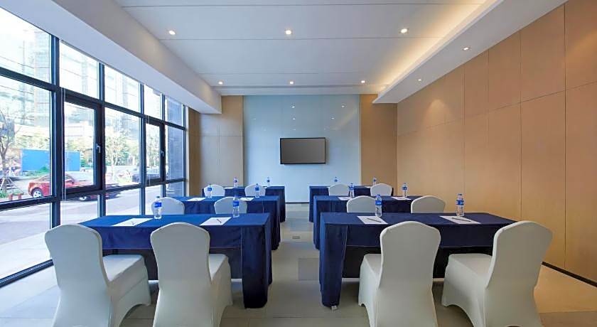 Holiday Inn Express Zhangjiagang East By IHG