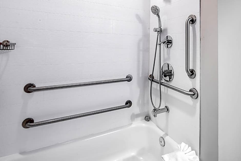 Holiday Inn Express & Suites Henderson By IHG