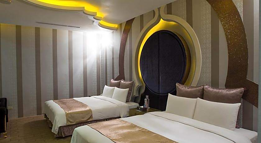 One Plus One Hotel