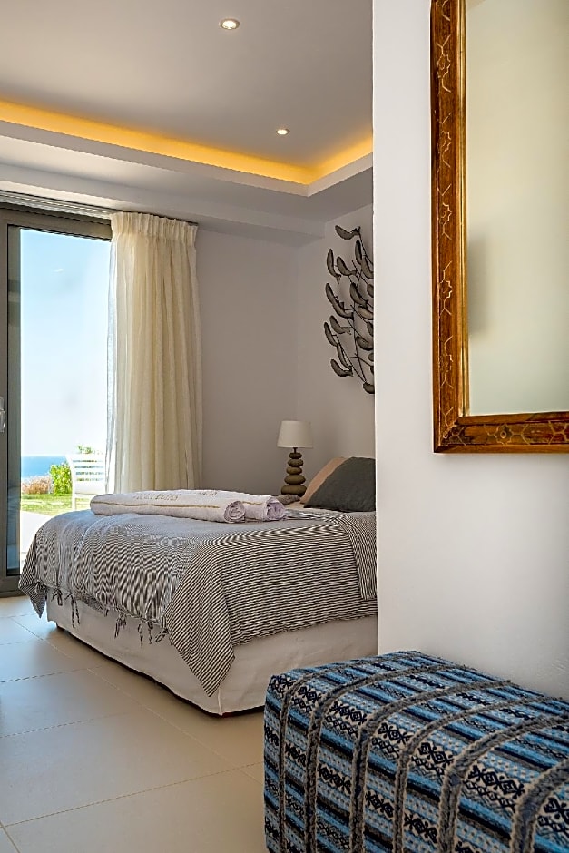 Elias Seafront Luxury Villa