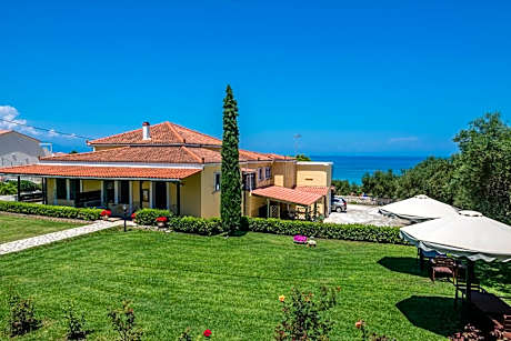 Amboula Beach Apartments