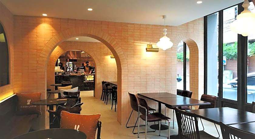 The Quarter Ploenchit by UHG