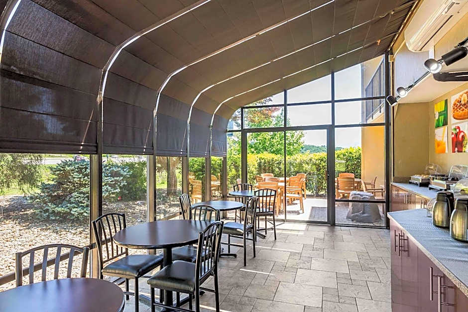 Quality Inn & Suites Sevierville - Pigeon Forge
