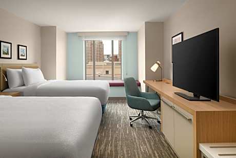 King Room with Tub - Mobility and Hearing Access