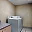 Days Inn and Suites by Wyndham Kansas City South