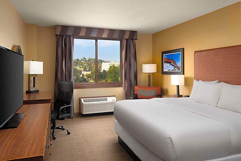 The Golden Hotel, Ascend Hotel Collection