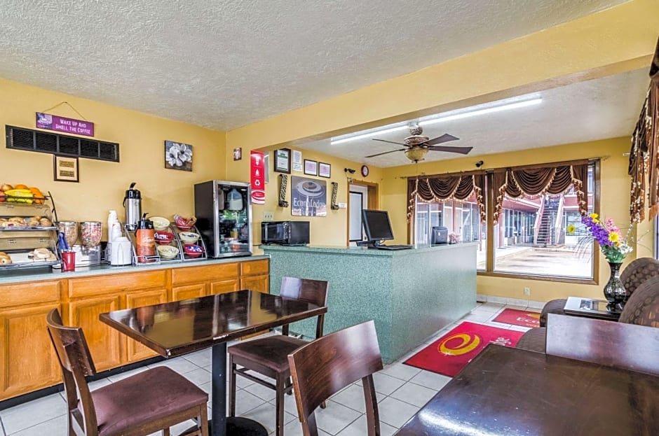 Econo Lodge Winfield
