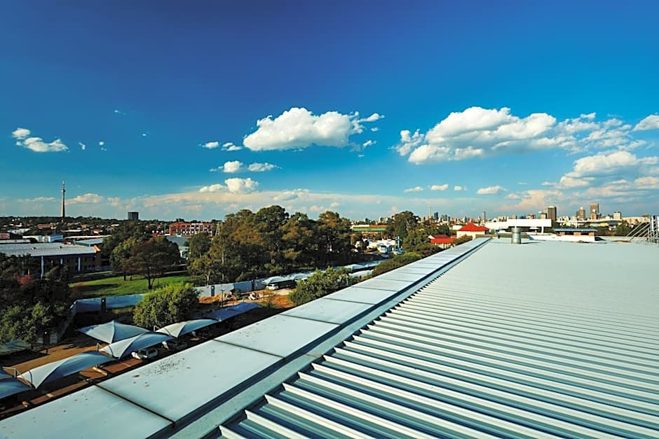 Palm Continental Hotel