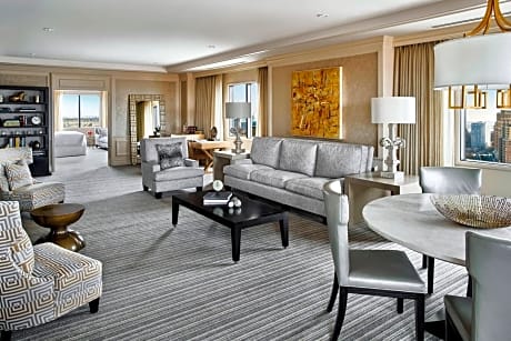 Large One-Bedroom Suite - Club Level