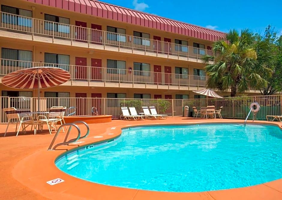 Red Roof Inn Corpus Christi South