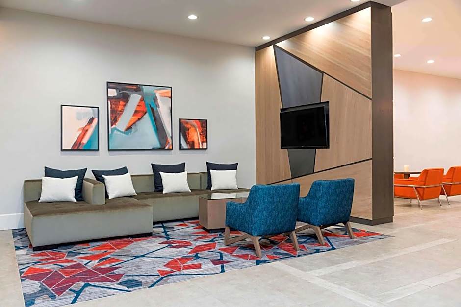 Sonesta Hotel Grand Rapids Airport