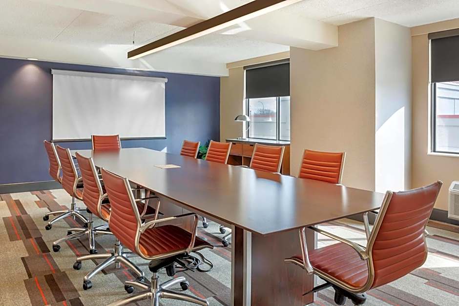 Radisson Hotel Detroit Metro Airport