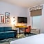 Hampton Inn & Suites Addison