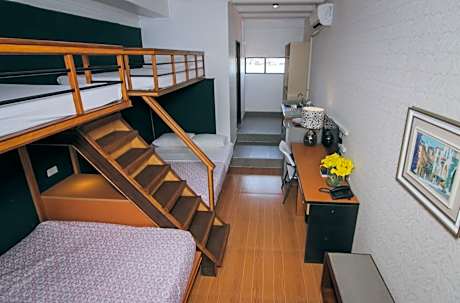 Deluxe Family Suite
