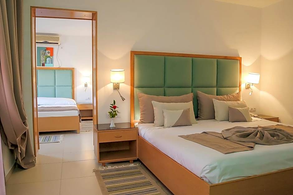 Hotel Marabout - Families and Couples Only