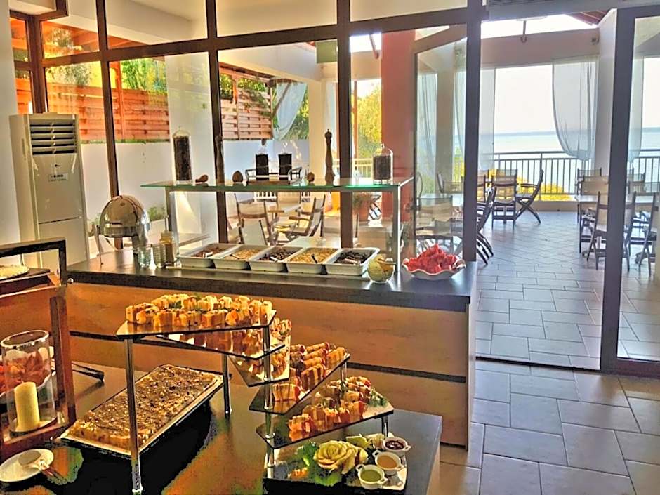 Maranton Beach Hotel