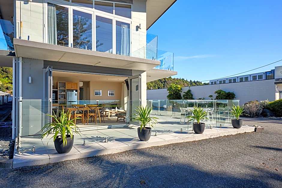 Kaikoura Waterfront Apartments