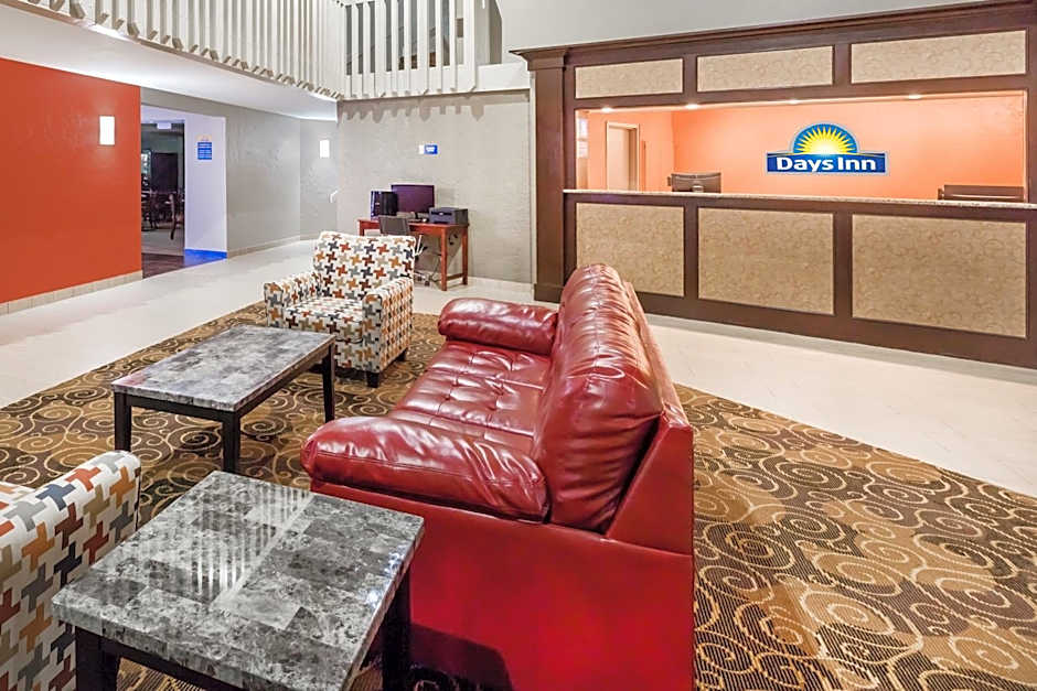 Days Inn by Wyndham Clive - West Des Moines