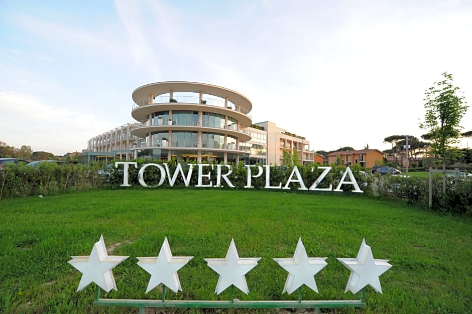 Pisa Tower Plaza