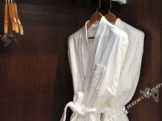 Hanya Kaiyuan Yiju Hotel (Ningbo East New Town Convention and Exhibition Center)