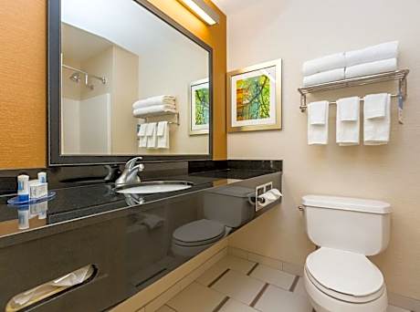 Room, 2 Queen Beds (Hearing Accessible)