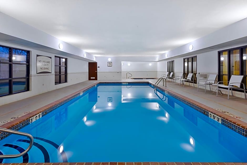 Staybridge Suites Columbia-Highway 63 & I-70 by IHG