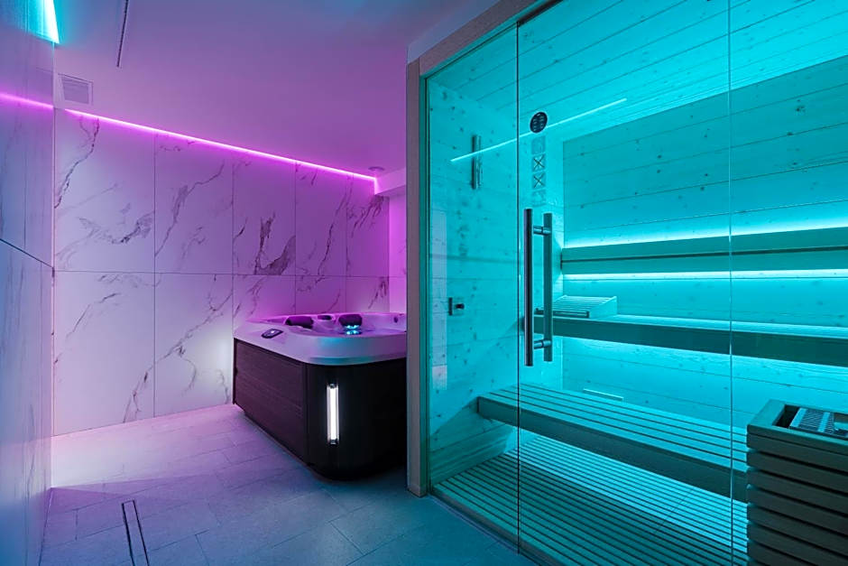 Life Hotel