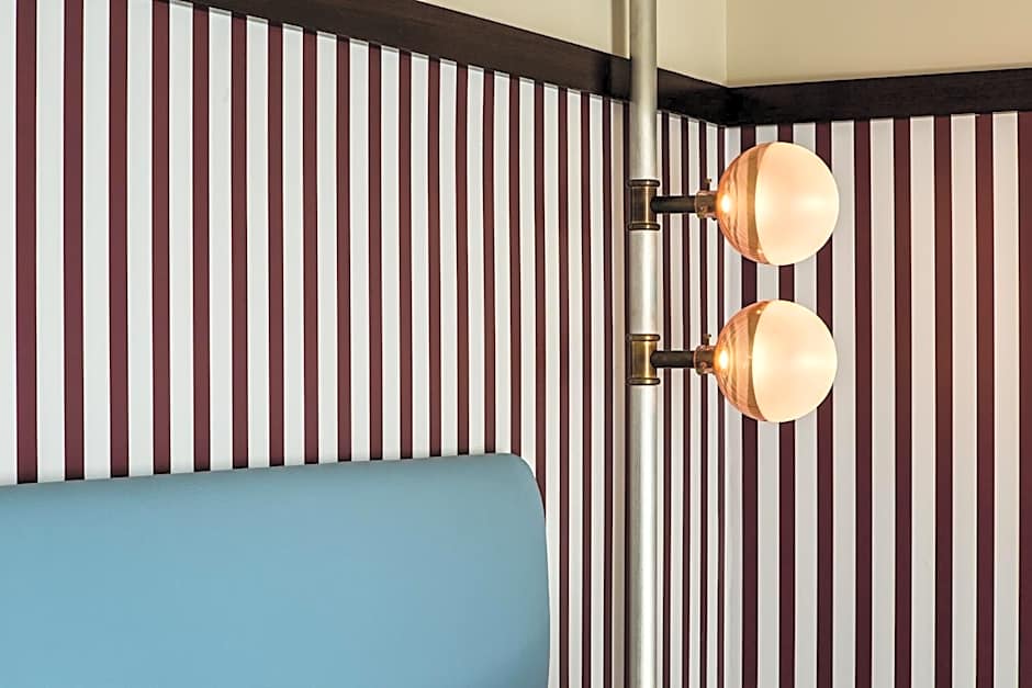 Hotel du Rond-Point des Champs-Elysees - Esprit de France