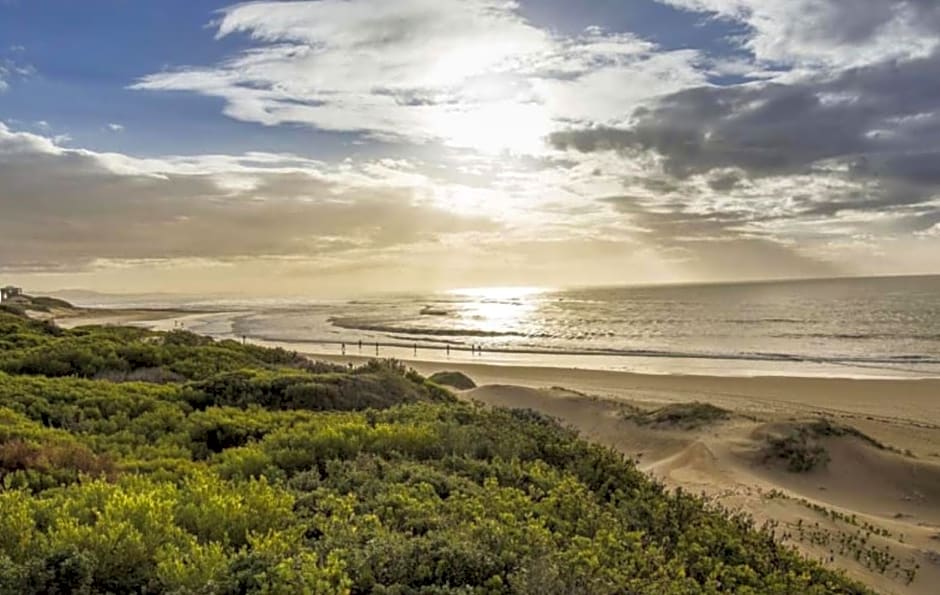 House on the Hill Paradise Beach