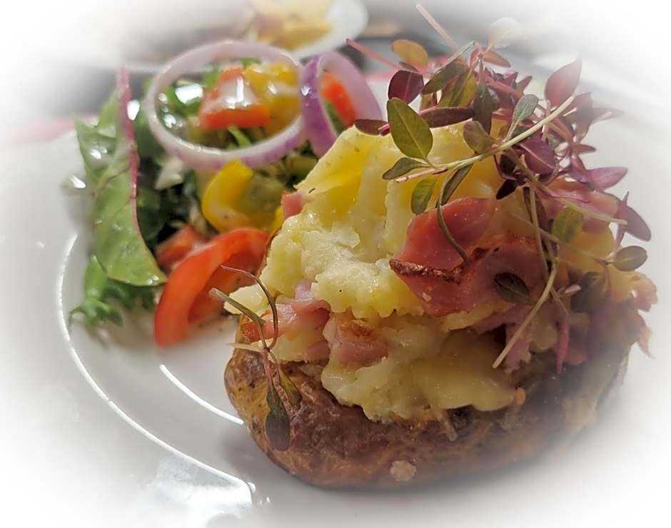 The Red Lyon Slinfold