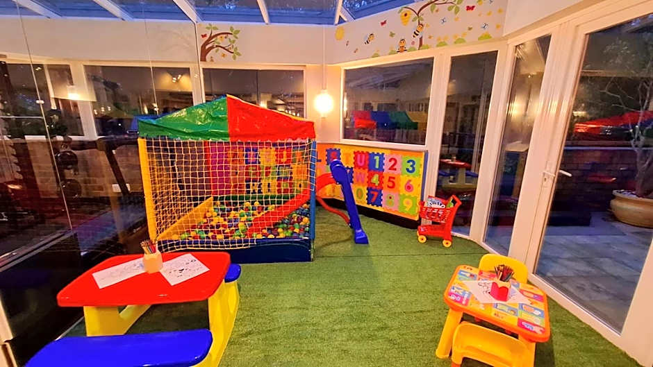 Fantástico Studio Royal Laje de Pedra MV (3022)