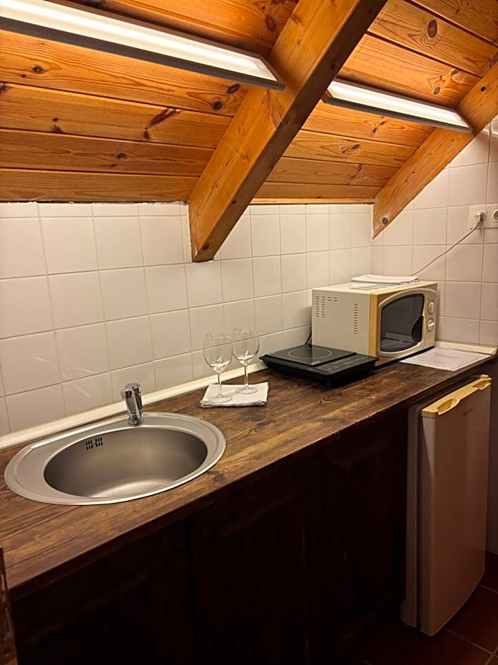 Hollóköves Vendégházak