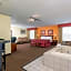 Days Inn & Suites by Wyndham Bloomington/Normal IL